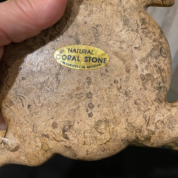 VTG Tortoise Natural Coral Stone. Hand Made/Carved In Pakistan - Picture 5 of 5